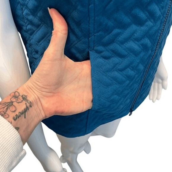 Nomadic‎ Traders Quilted Zip Front Vest Peacock Blue Lightweight Size S NWT - Picture 3 of 8